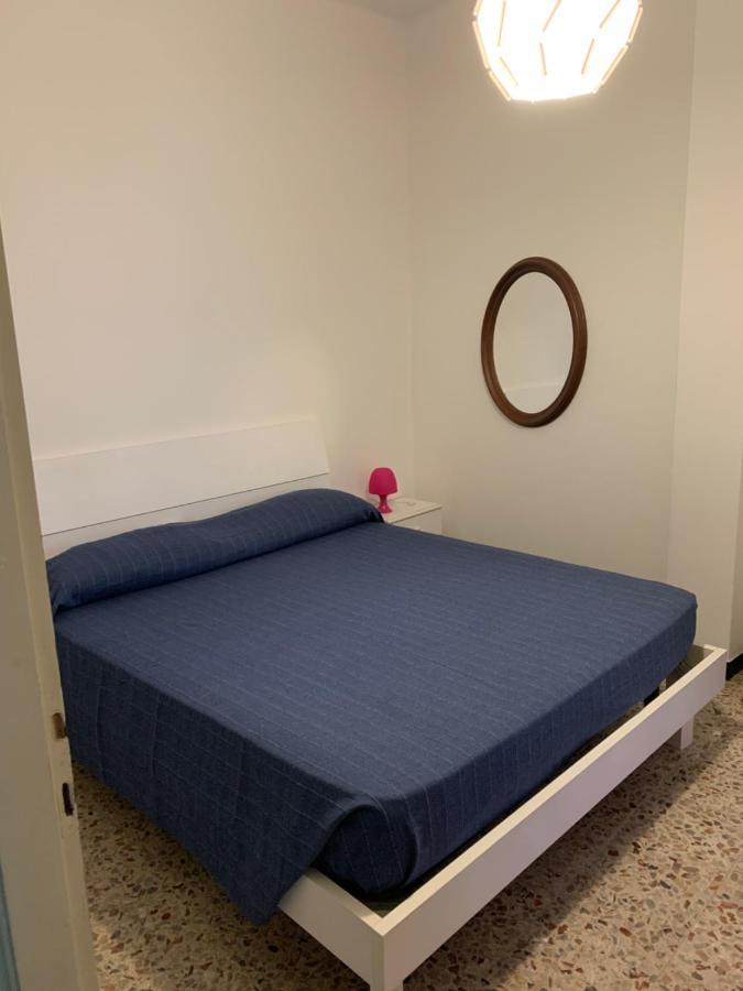 Casa Bianca 6 - Confortevole In Centro A モネーリア エクステリア 写真